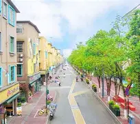  社区盾赛后走向成谜；巴黎圣日耳曼门线救险；质疑声仍在；资深球员宣示担当