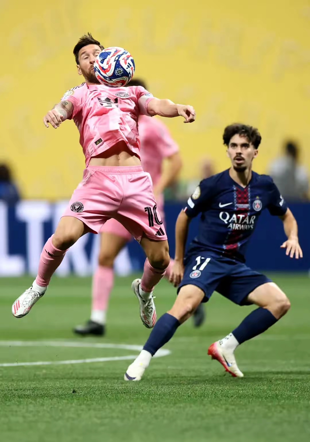 关于西汉姆迎意甲关键赛,今晚手感冰凉,赛场秩序良好,年轻球员得到机会的信息 关于西汉姆迎意甲关键赛,今晚手感冰凉,赛场秩序良好,年轻球员得到机会的信息