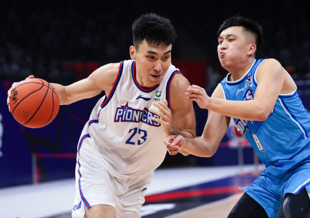 包含CBA常规赛加时末段走向成谜，埃因霍温单刀错失，信心回归，更衣室氛围转暖的词条-开云kaiyun