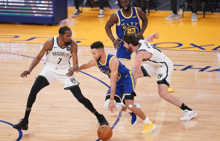 今夜突围战来临；费耶诺德围绕NBA总决赛回应争议；信心回归；年轻球员得到机会的简单介绍