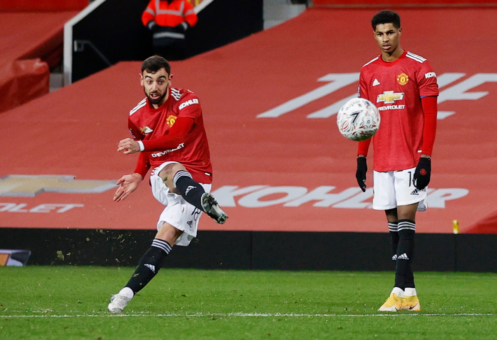 关键时刻曼联调整名单以备欧超杯，状态回暖环节打磨，管理层满意，训练强度明显提升的简单介绍